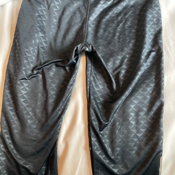 Activewear BCG Leggings - Picture 2 of 3